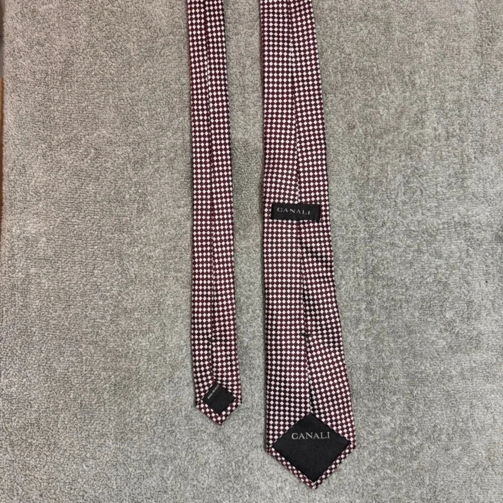 Canali Mens Burgundy White Diamond Geometric Silk Necktie Made in Italy 59x3.5